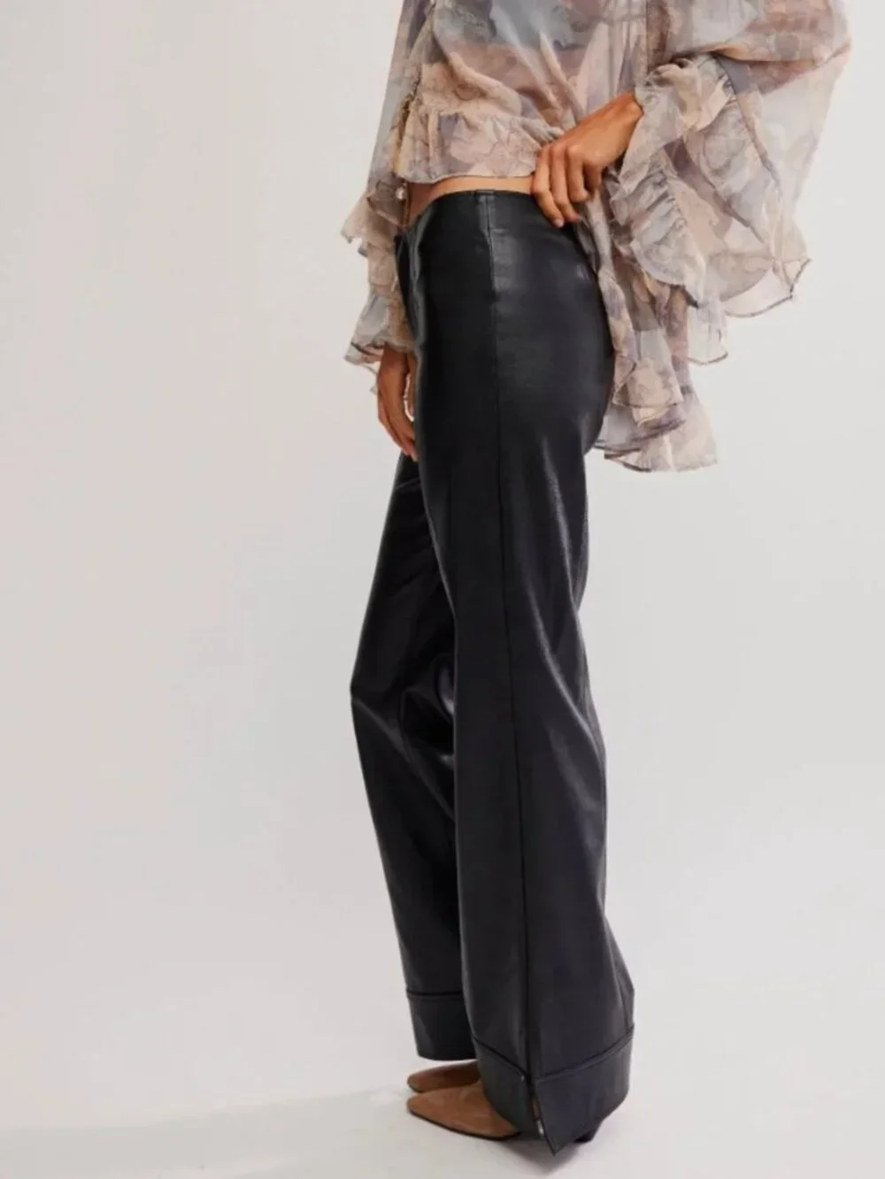 FREE PEOPLE NWT Glow Up Vegan Pants / Black